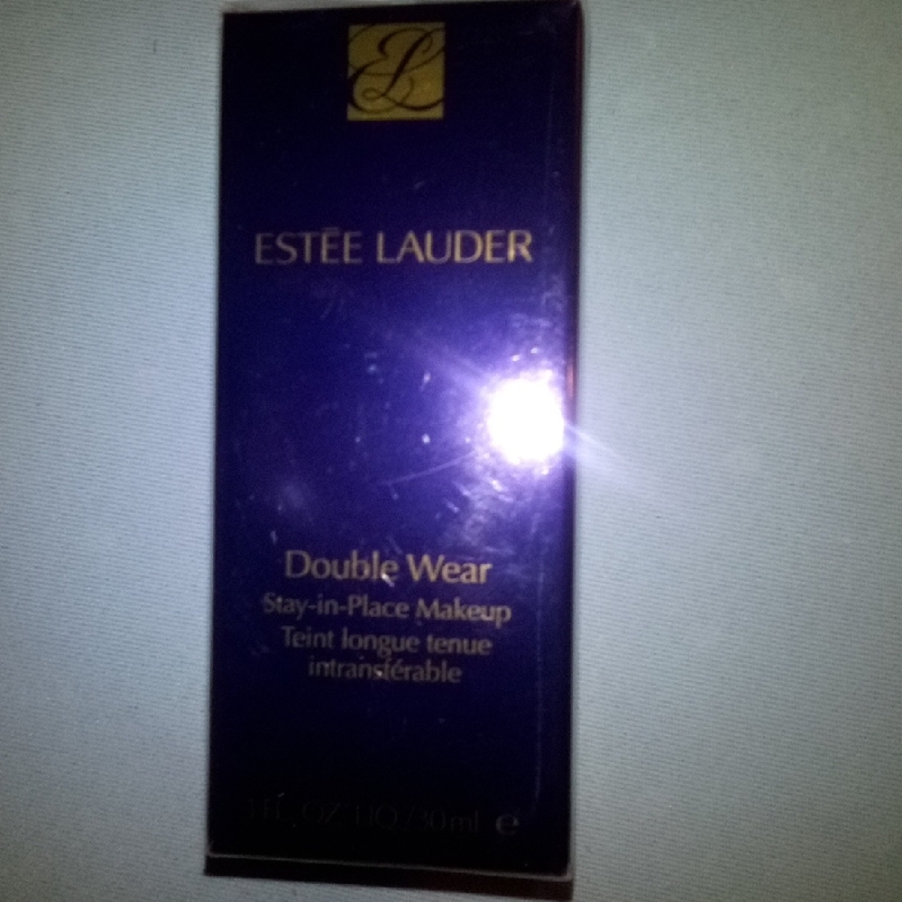 Estee Lauder Double Wear Foundation Makeup